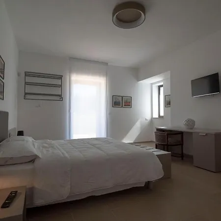 Apartament White Moon